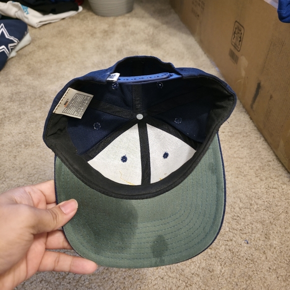 Nike - Picture 3 of 4